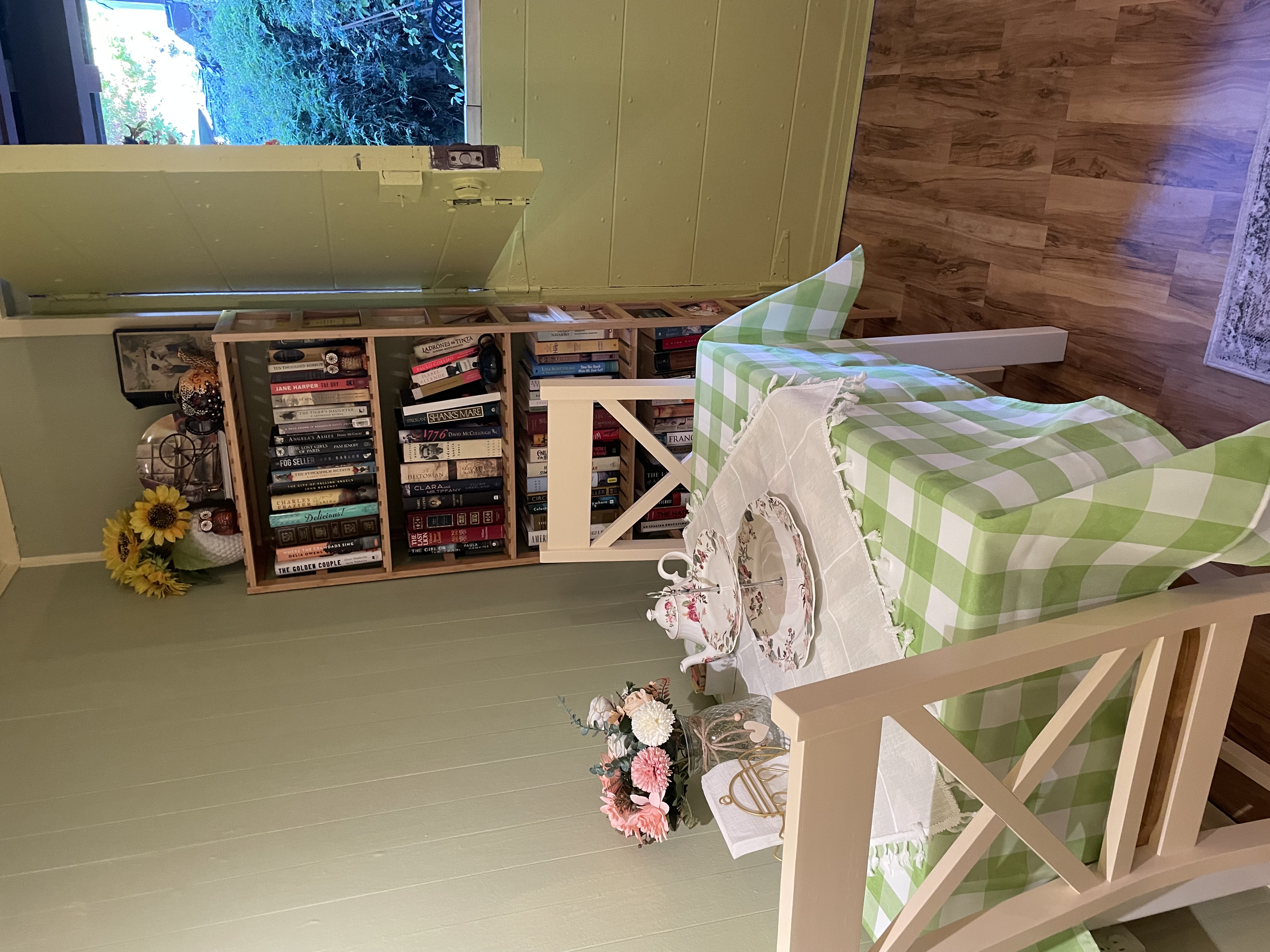 Afternoon tea tiered tray